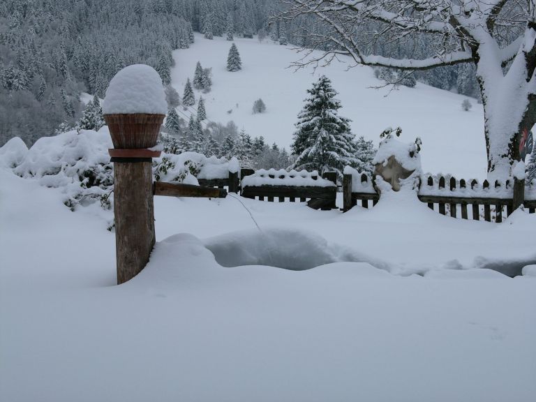 Brunnen im Schnee